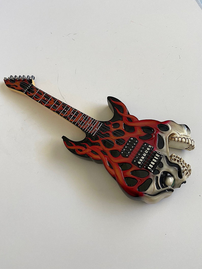 Screaming Skull Electric Guitar Coin Bank Piggy Bank w/Stand image 9