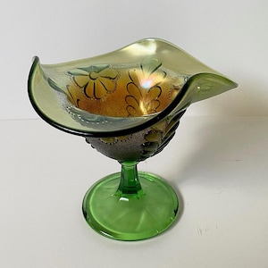 ANTIQUE DAISY and FERN Carnival Glass Pedestaled Dish 1920s by Northwood Glass