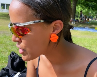 Trendy chunky earrings "Onda" NEON ORANGE short, polymer clay, bunt, Instagram Ohrringe