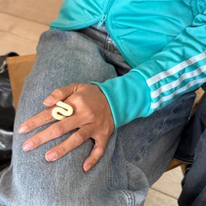 IL SERPENTE statement ring in butter HANDMADE