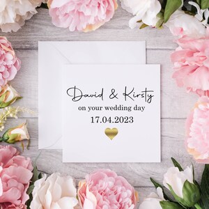 Carte personnalisée du jour du mariage | Just Married Gift Floral Design Carte Souvenir de couple de jeunes mariés | Félicitations Fiançailles Lune de Miel |