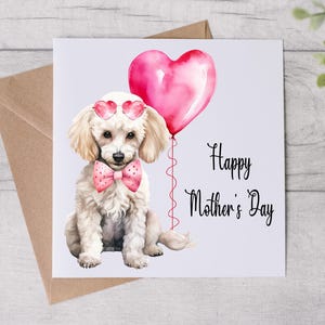 Tarjeta del Día de la Madre de From The Dog - Tarjeta para mamá perruna - Tarjeta del Día de la Madre - Perro caniche blanco - Tarjeta personalizada