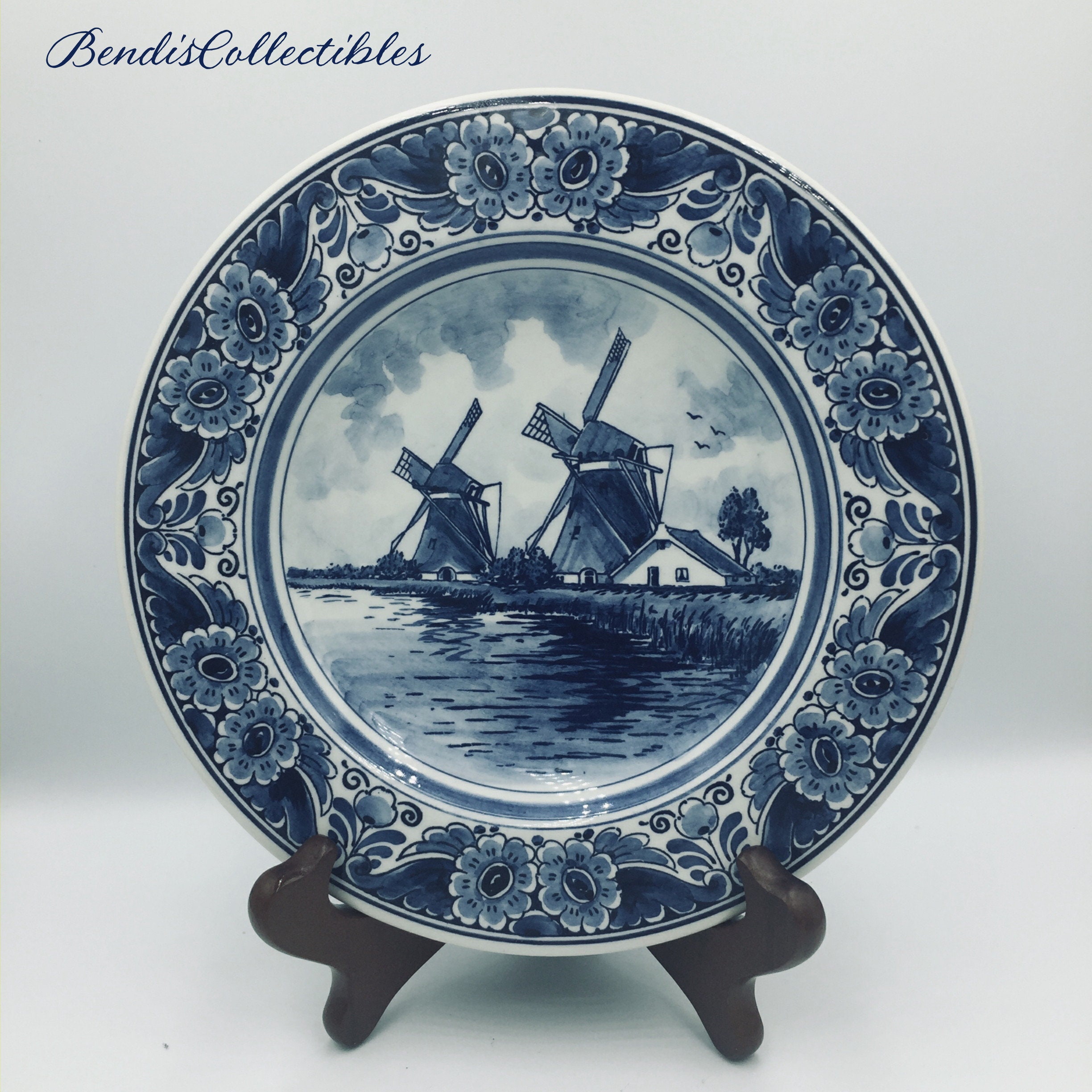 Vintage Delft Blauw Hand Painted Wall Plate. White Blue Dutch