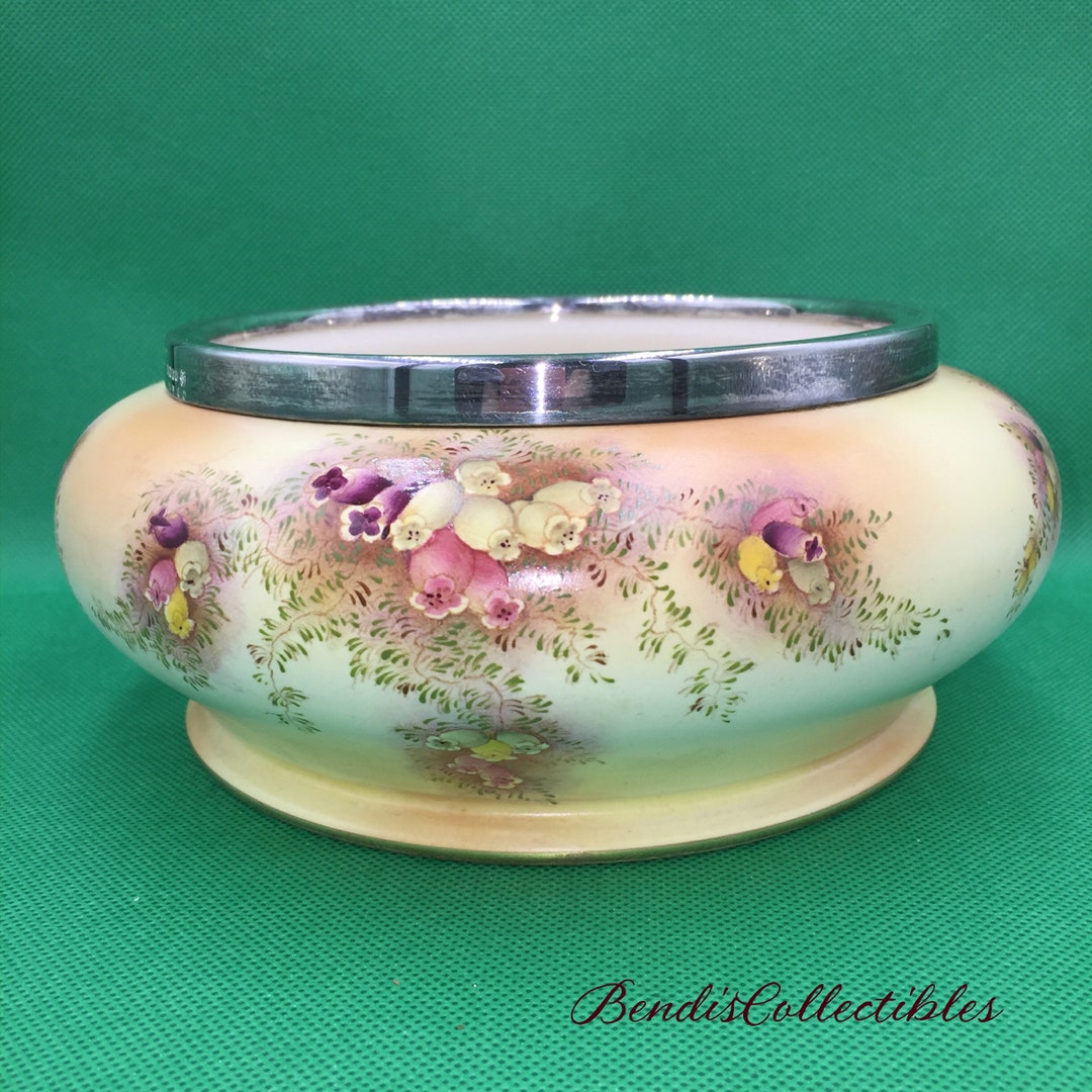 Antique W & R Stoke on Trent Carleton Ware Rimmed Bowl. Jardiniere