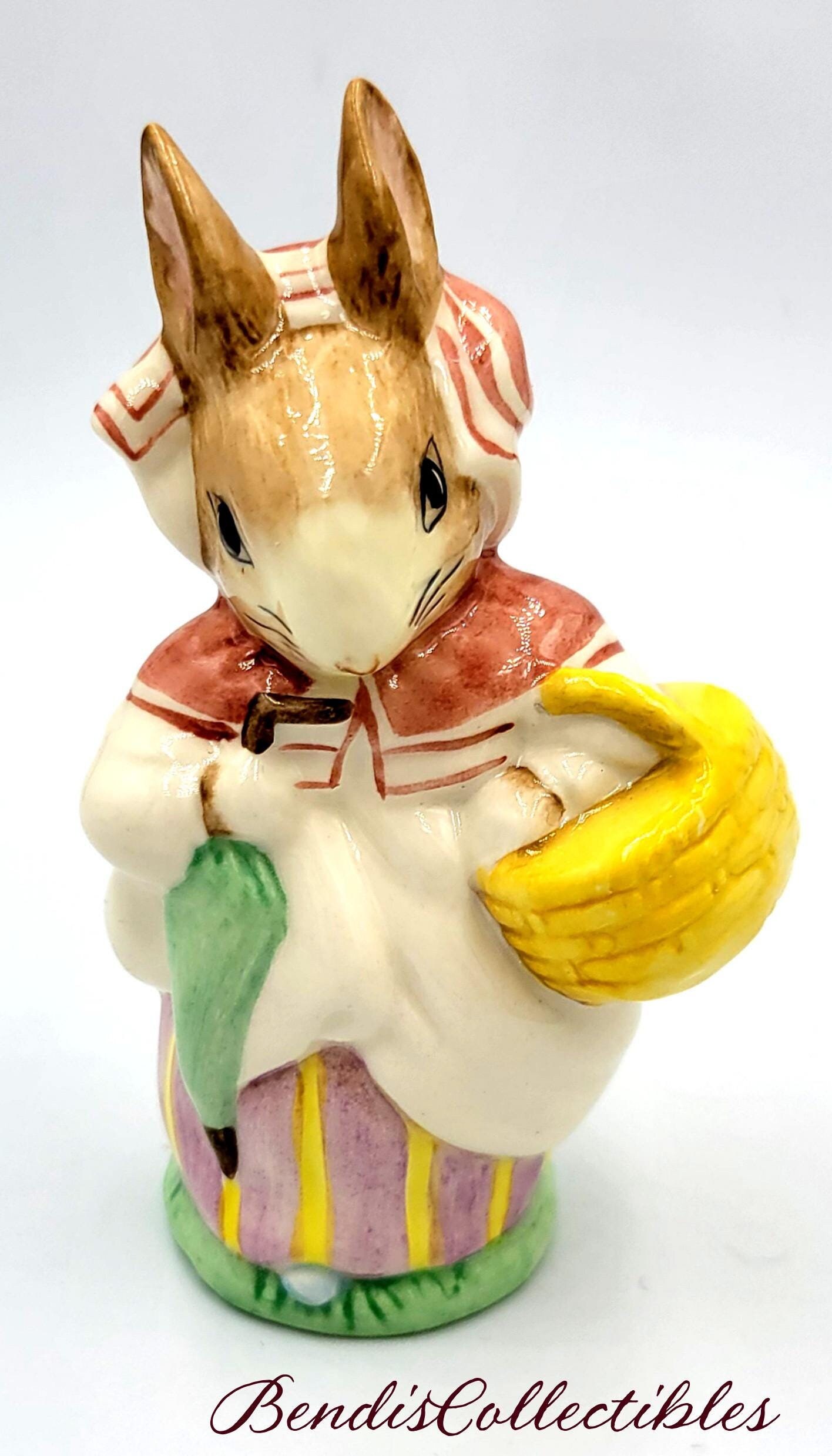Vintage Beatrix Potter Mrs. Rabbit Royal Albert Figurine. 1989