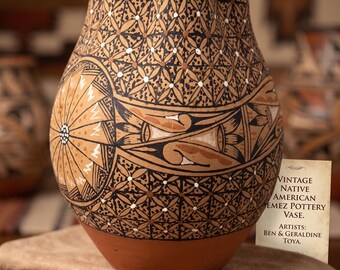 Vintage Jemez Pueblo Pottery Vase by Ben & Geraldine Toya