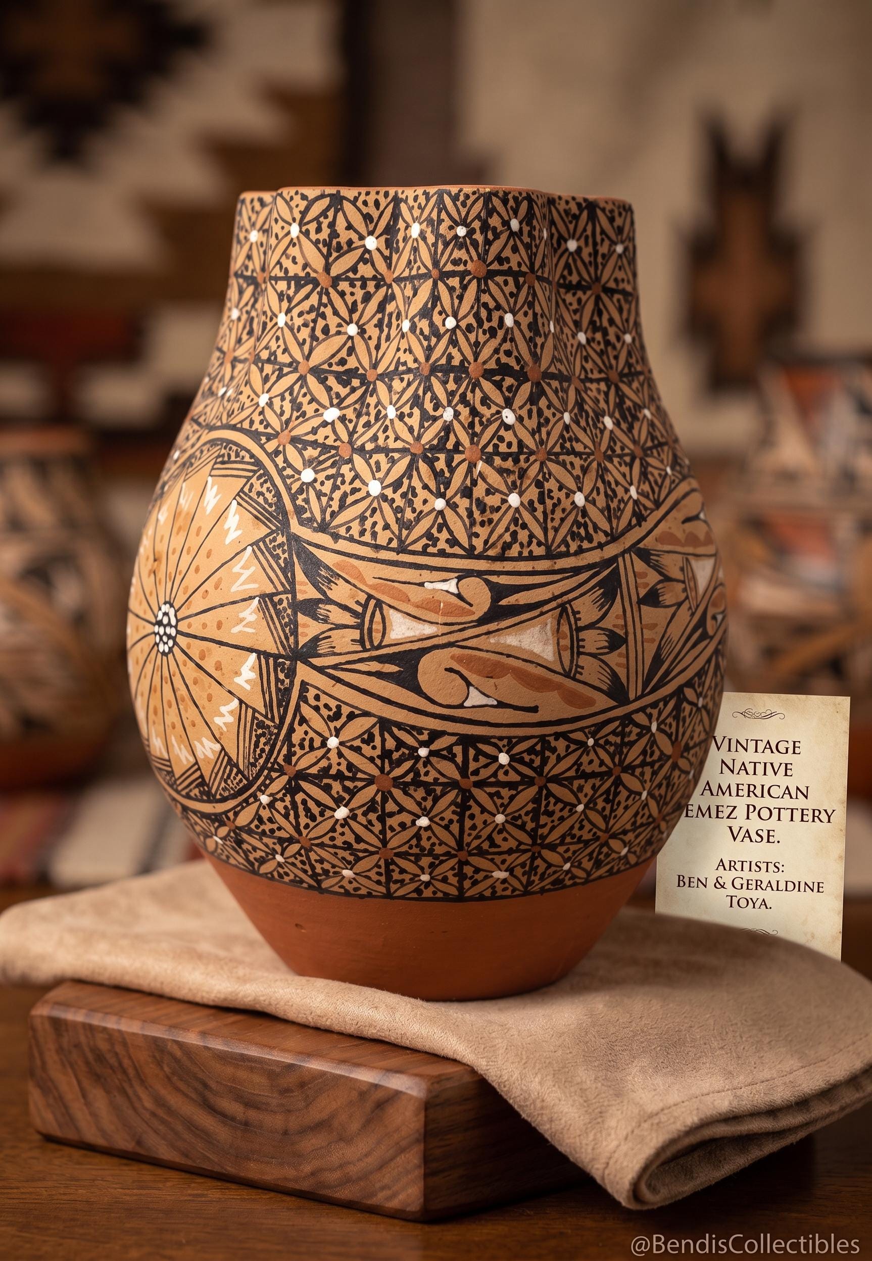 Vintage Jemez Pueblo Pottery Vase by Ben & Geraldine Toya