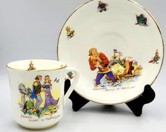 Taza y platillo vintage y raros de Los viajes de Gulliver de Hammersley. @BendisCollectibles.