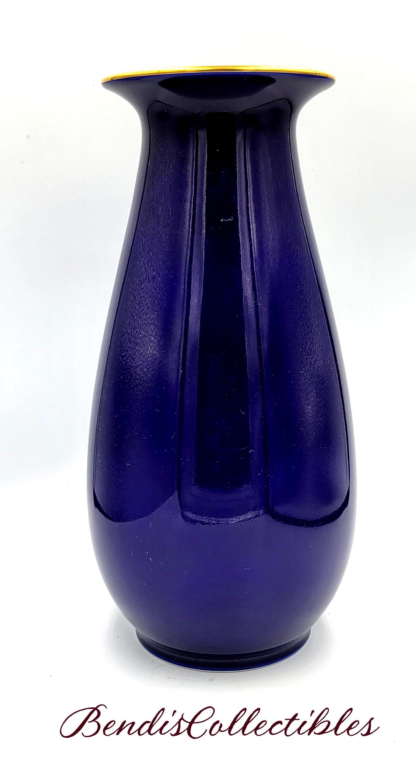 Rare Fukagawa Cobalt Blue Lily of the Valley Arita Vase. Japan