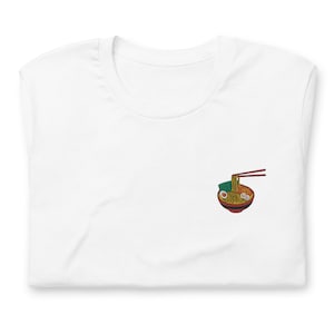 Ramen Camiseta bordada Unisex / Japonés Tonkotsu Ramen Noodle Soup Camiseta de dibujos animados / Tokio inspirado