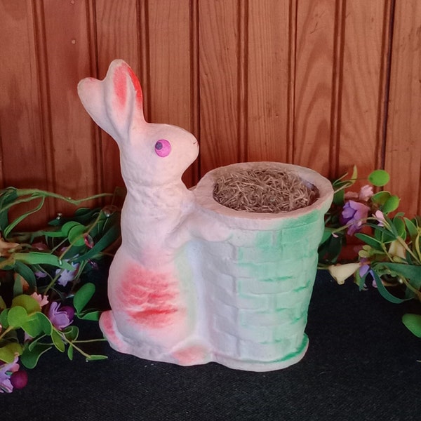 Lg. Lapin de Pâques vintage en papier mâché avec panier, boîte à bonbons, décoration de printemps en carton à oeuf rose et vert