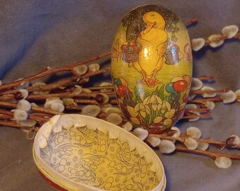 Antique 4.5" Red Germany Paper Mache Easter Egg Candy Container w/ Anthropomorphic Duck Scene & Paper Lace, Collectible Decoupage Decoration