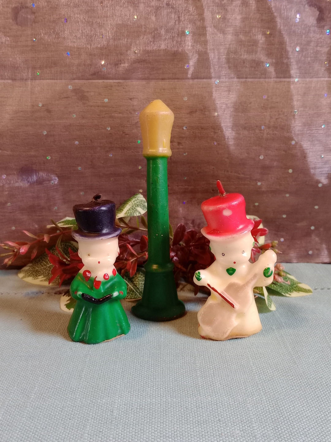 3 Vintage Tavern Christmas Candles, Caroler, Lamp Post & Musician