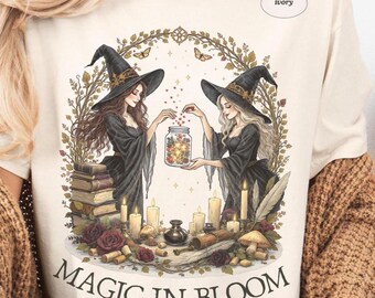 Magie in Blüte Zirkel Hexe T-Shirt | Dark Academia Witchcore T-Shirt | Gemütliches Zauberglas Shirt | Halloween Herbst Geschenk Top