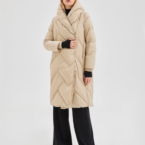Long Liner Puffer Jacket/ Women&#39;s Winter Outwear/ Light Weight/ Over Knees