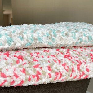 Crochet Baby Blanket (2 colors)