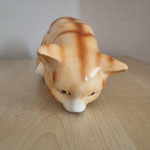 Vintage Ceramic Orange Tabby Cat Figurine – Sleeping Cat Home Décor