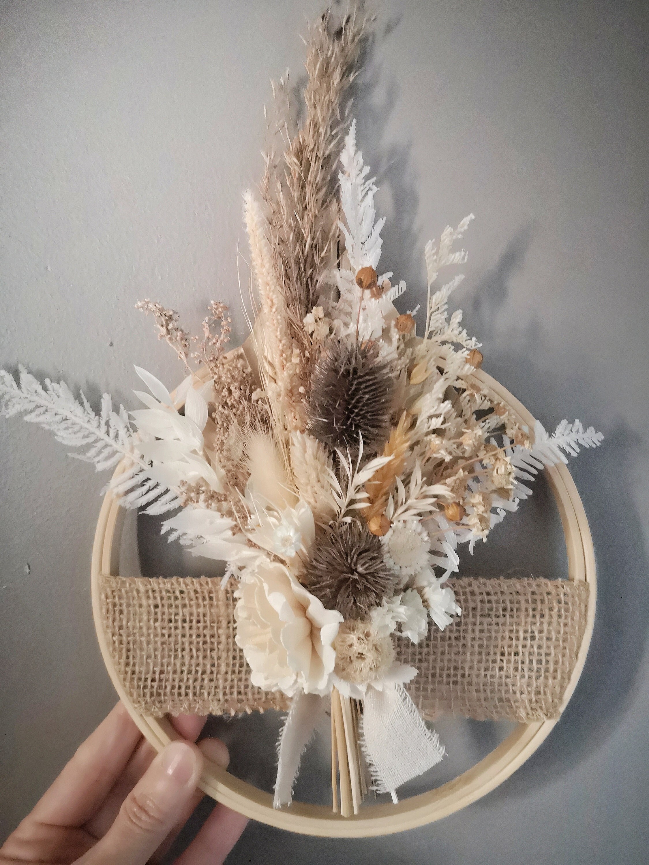 Tambour à Broder Orné de Fleurs Séchées Brigantine