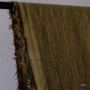 Handvävt tyg av brännässlor: Växtfärgad textil, 120 cm bred, 320 gsm Olive