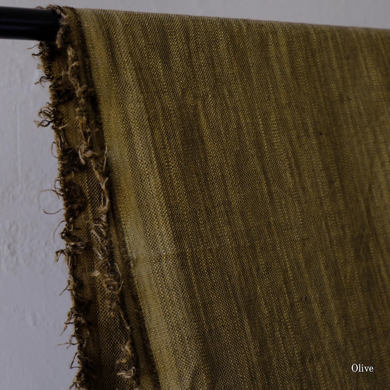 Handvävt tyg av brännässlor: Växtfärgad textil, 120 cm bred, 320 gsm Olive