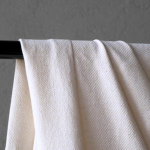 Handwoven Kala Cotton Fabric - 2/2 Twill Weave | 45" Wide | 230 GSM Bild 4