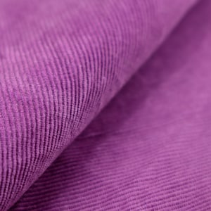 Tissu velours côtelé en coton bio violet, 14 pays de galles, 58 pouces de large, 333 g/m²