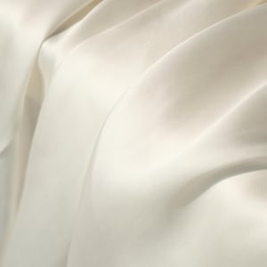 Veganer Bambus-Seidenstoff, lose Ware - Weicher, seidiger Stoff, 111 cm  breit | 135 G-/M - Etsy.de