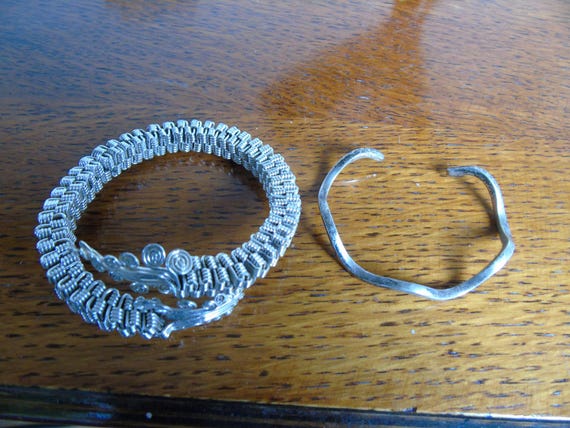 Two Bracelets. Silver thin wavy bangle, and maybe… - image 6