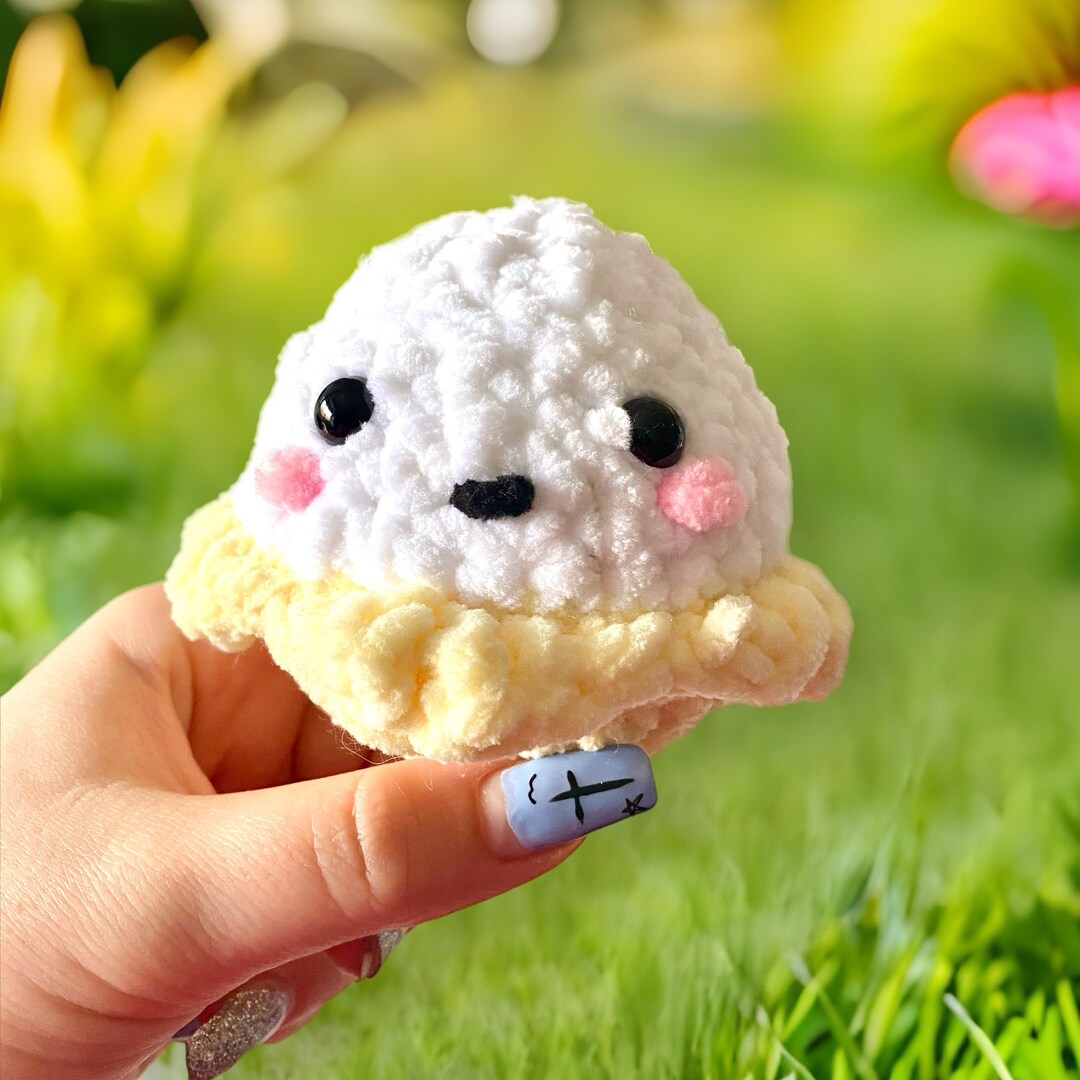 Small Crochet Banana / Cute Kawaii Amigurumi Plushie Plush Handmade ...
