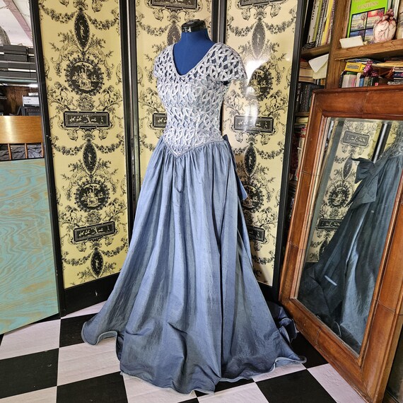 blue dip dyed wedding dress Unique dip-dye look for a non-traditional bride. Something Blue Wedding  Dress. Click for more colorful gowns!