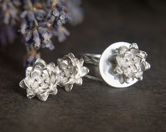 Handgemaakte Waterlily zilveren sieradenset - sierlijke oorknopjes en sierlijke ring