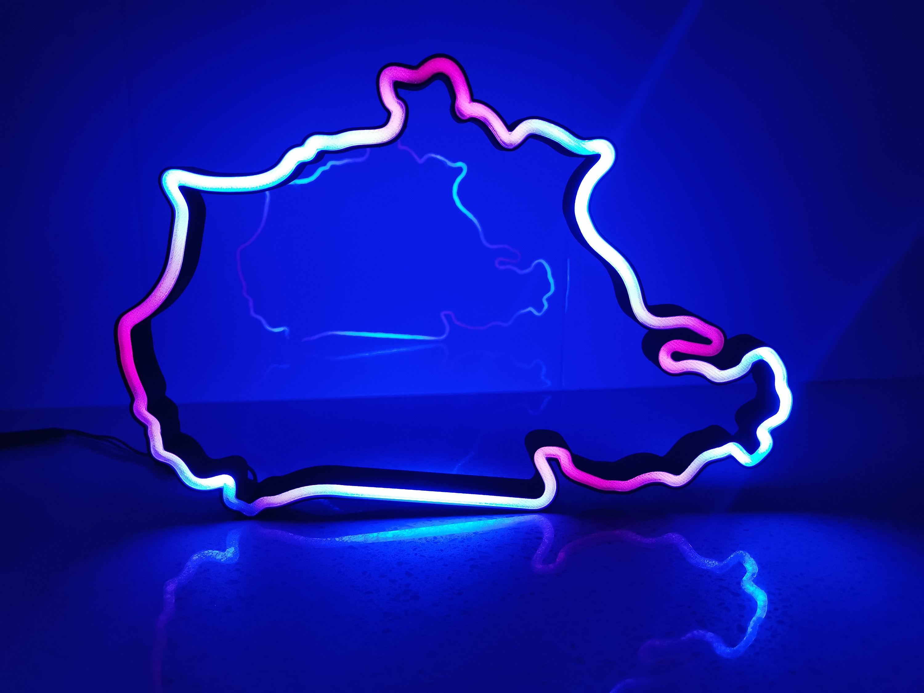 Rgb Racing Track Nordschleife Animated LED RGB Neon Race Track Circuit Desk Wall Art ...