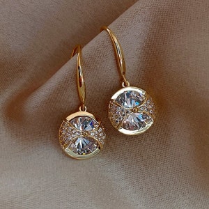 Round-Cut Rhinestones Earring, Rhinestones Earring, Dangle & Drop Earrings, Bridal Earrings, Valentine Gifts, Wife Gifts, Girlfriend Gifts