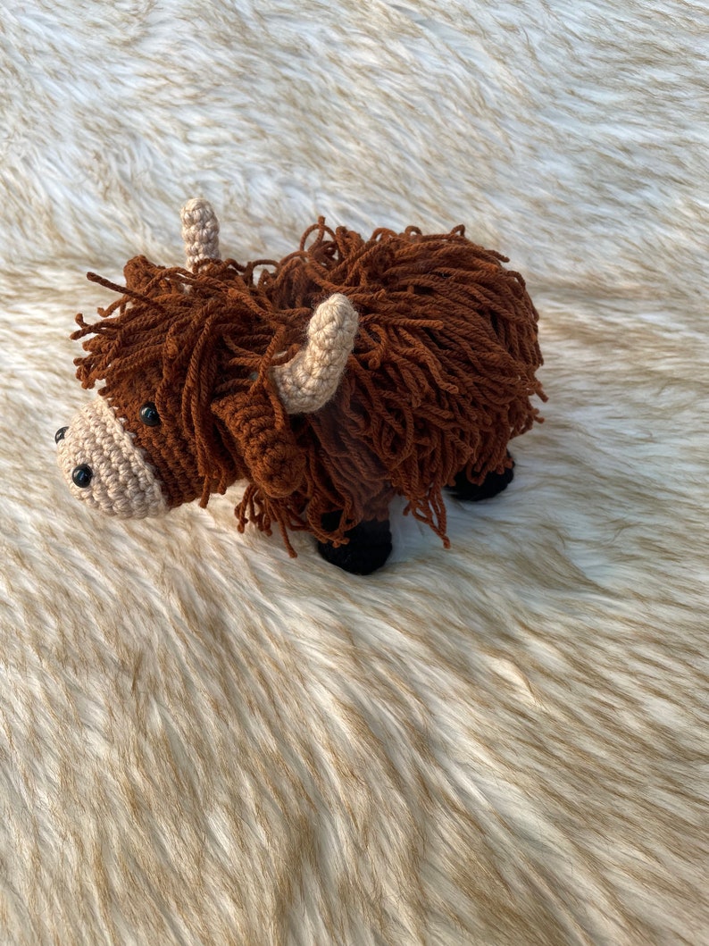 Highland Cow haakpatroon Amigurumi koe patroon digitale download DIY gehaakt speelgoed handgemaakt cadeau idee boerderij dieren gehaakte knuffel afbeelding 3