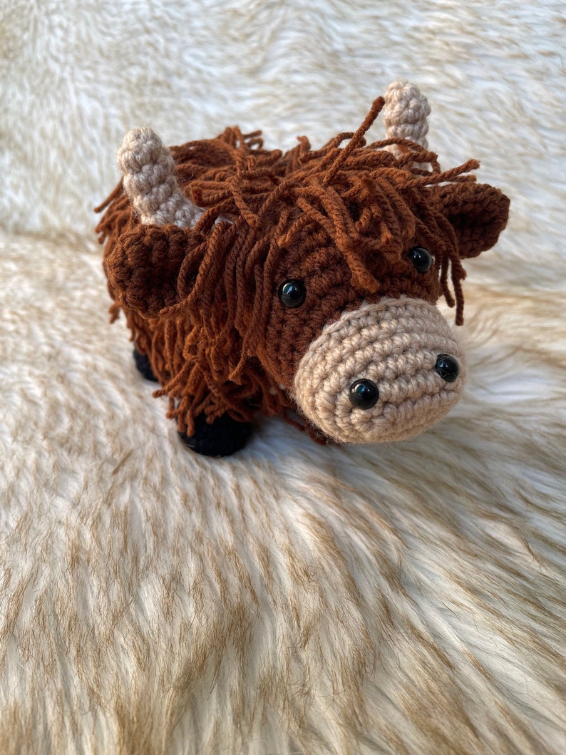 Modèle au crochet vache Highland modèle vache Amigurumi téléchargement numérique jouet au crochet DIY idée cadeau fait main peluche au crochet animaux de la ferme image 2