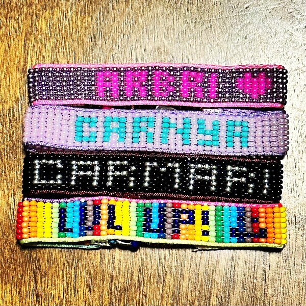 Custom Name/Phrase Beaded Bracelet • Beadingloom Name Bracelet •