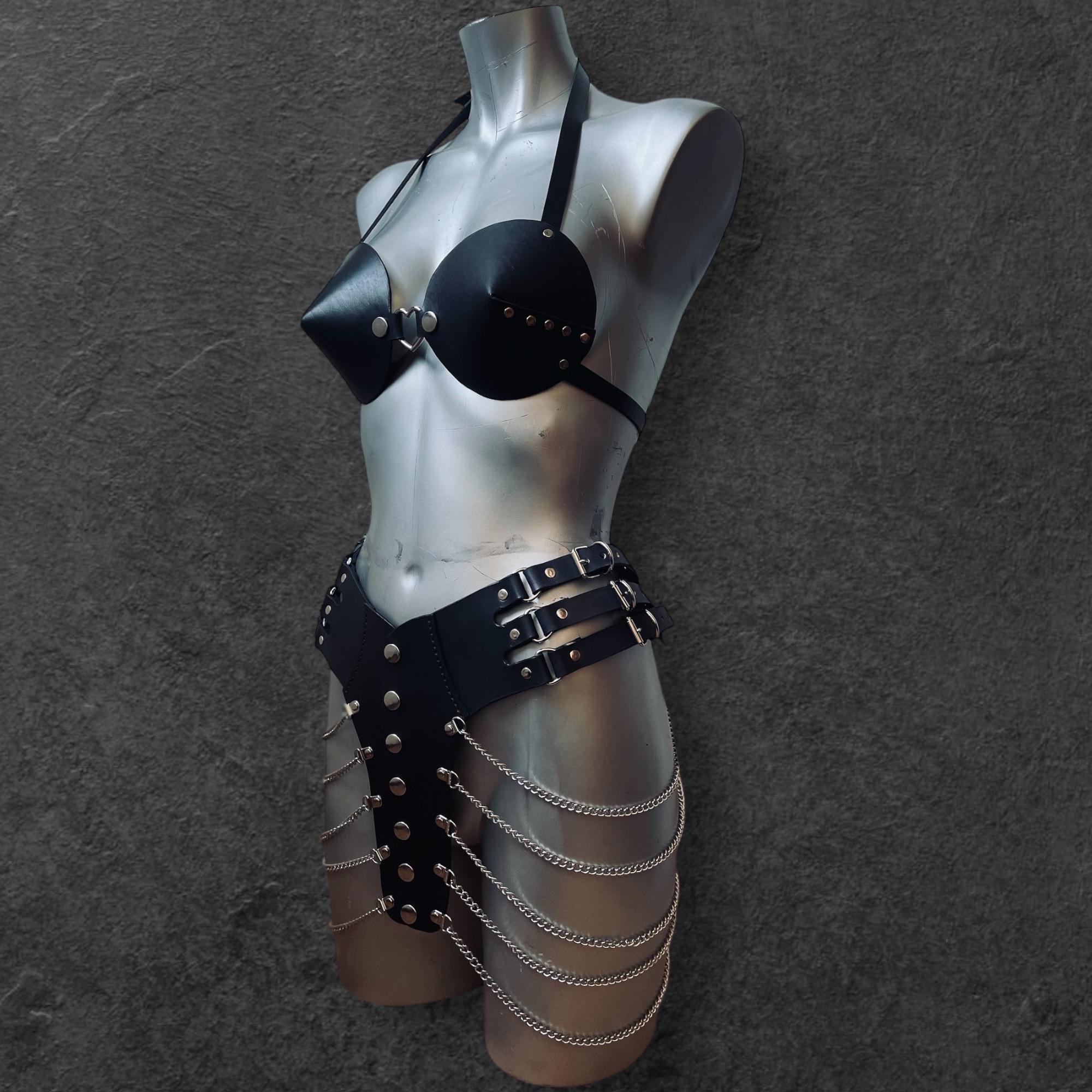 Leather Pdf Bra Harness pattern – Formats A4, US Letter, SVG, DXF – Diy easy – size Xs à M/L
