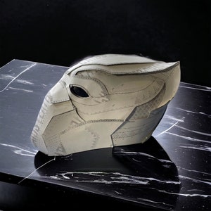 Casque inspirado na Panthère Noire - Modelo em papel à échelle 1:1 (PDF A4)