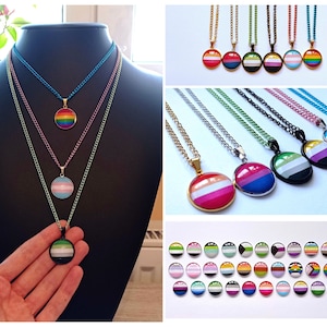 Colares com bandeiras do Orgulho LGBTQ+ em aço inoxidável, 34 bandeiras diferentes, cores arco-íris, dourado, ródio e preto.