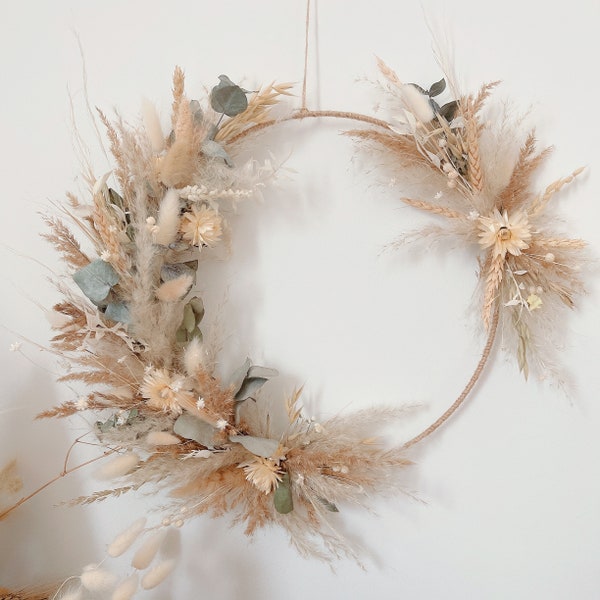 Liv Flower Wreath, Neutral and White Dried Flower , Dried flower wreath, Window wreath, Wall Decoration, Dried Neutral Flowers, Dried Floral