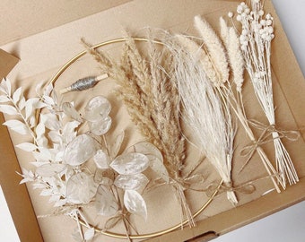 Amy DIY Box, White Dried Flower , Dried flower wreath in White, Window wreath, Wall Decoration, Dried Neutral Flowers, Dried Floral