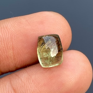 Peridot Rutile Gemstone Cushion Cabochon, aaa peridot. UNIQUE PERIDOT RUTILE Rare Quality. Natural Peridot Gemstone, 4.05cts size 7.70x10mm