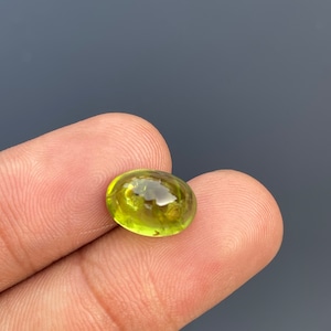 Peridot Oval Cabochon Gemstone, Amazing Peridot Cabochon Gemstone, Natural Peridot Oval Shape Gemstone, Peridot Cabs 5.70cts 8x11.50mm,