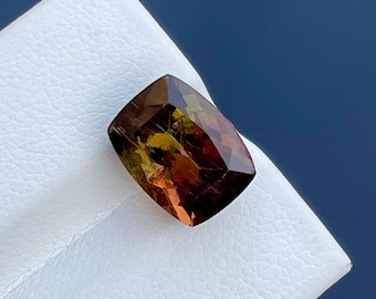 Naturalny dwukolorowy turmalin w kształcie poduszki, fasetowany turmalin z Afryki do biżuterii. 4,20 ct.zielony, brązowy, pomarańczowy.dwukolorowy turmalin. 8x10,50 mm
