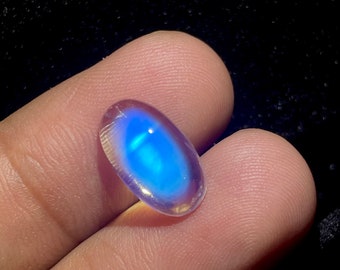 Rainbow Moonstone Cabochon oval Blue Moonstone,Rainbow Moonstone TOP QUALITY LUSTER ,blue fire moonstone Oval. Size • 14x8mm. 3.75cts,