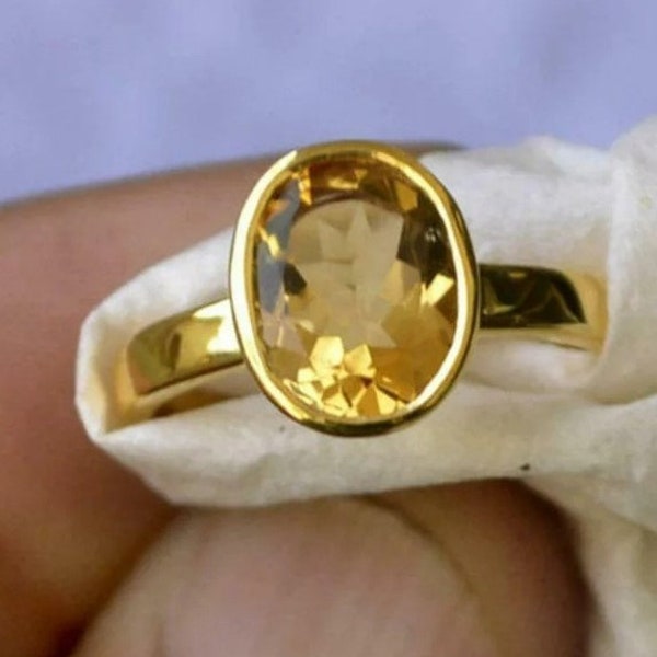 Natürlicher zertifizierter gelber Saphirring Astrologischer Edelsteinring in Panchdhatu Gelbgold für Männer und Frauen Geschenk für sie
