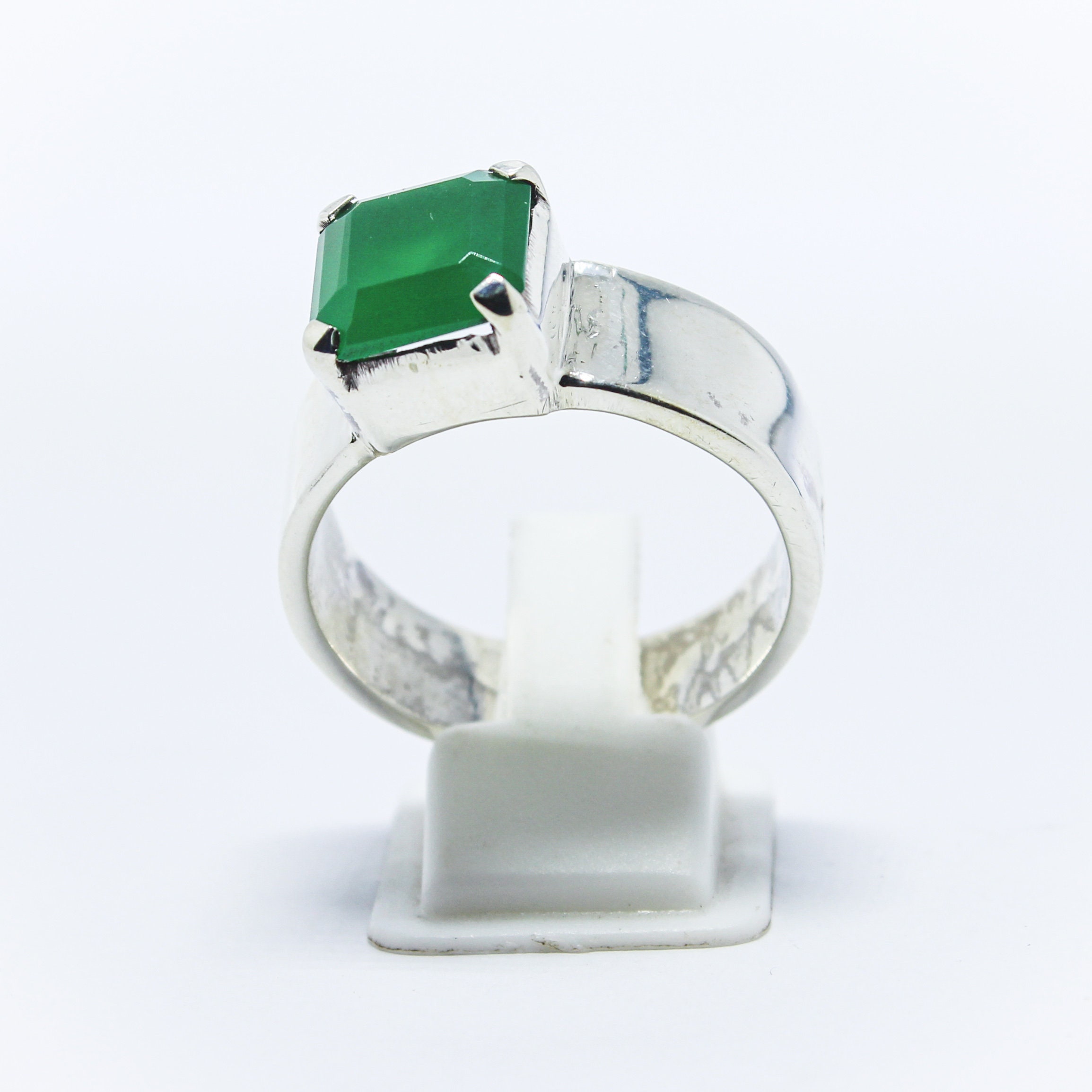 9.25 Ratti Panna Stone Original Certified Panna Stone Emerald Ring  Adjustable Woman Man Ring With Lab Certificate
