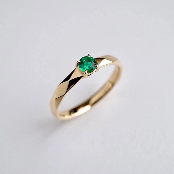 Green sale ratna ring