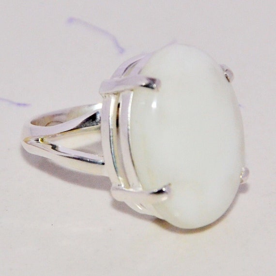 OEM/ODM New Fine Jewelry White Shell Ring Women Fashion 925 Sterling Silver  Big Stone Ring - China Shell Ring and Ring for Women price |  Made-in-China.com