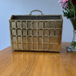 porte-revues moderne vintage en faux bois, laiton | Porte-journaux vintage en bois et laiton gaufré